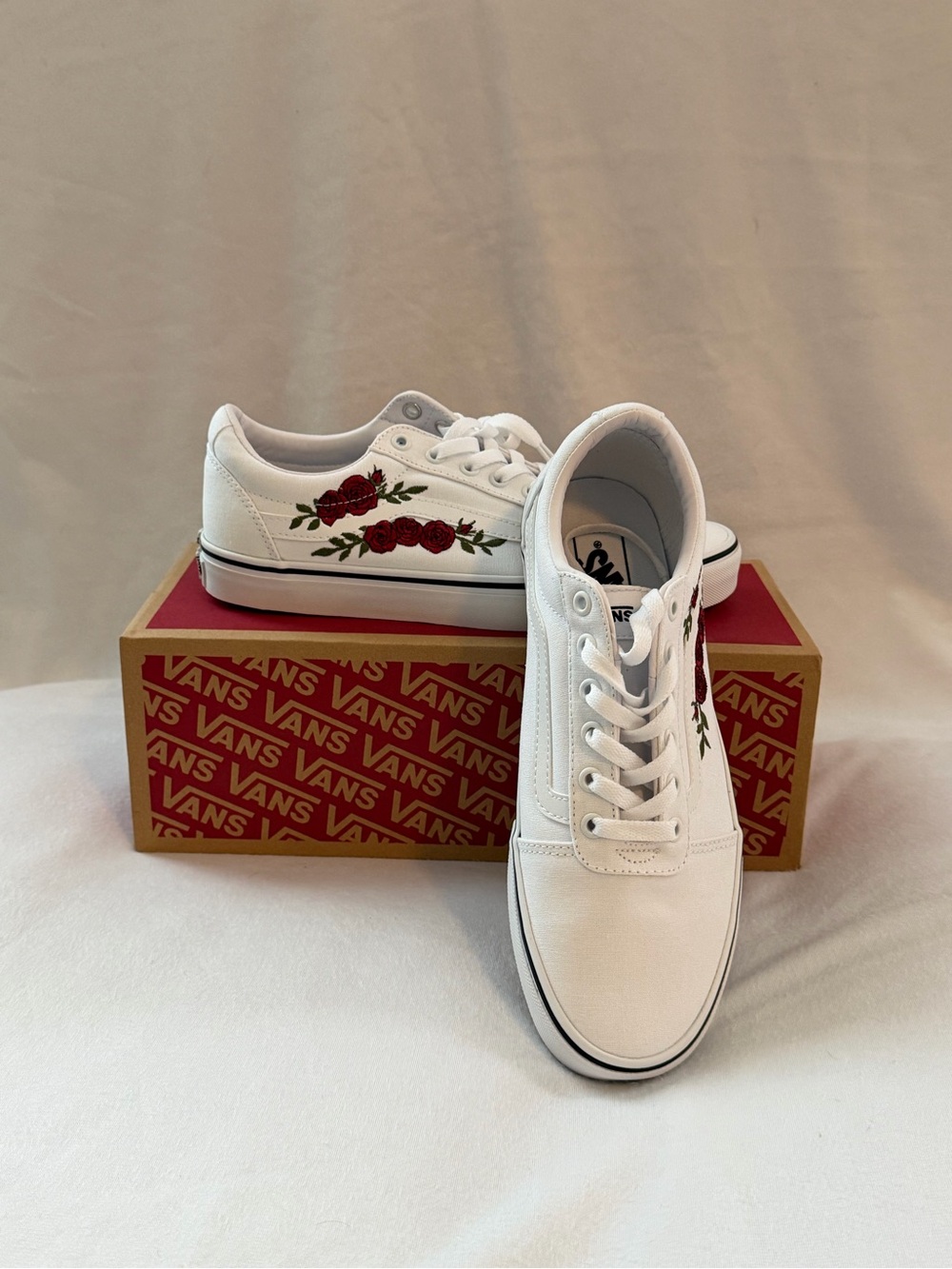 Vans White Canvas Low-Top Sneakers with Red Rose Embroidery - Picture 2 of 5